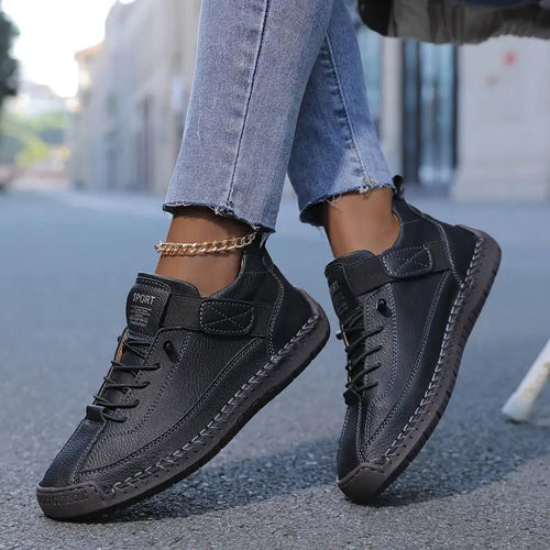 LIA ORTHOPEDIC SNEAKERS